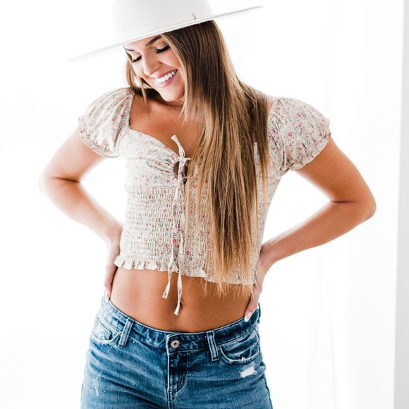 Ditsy Floral Smocked Crop Top - Picture 8 of 9